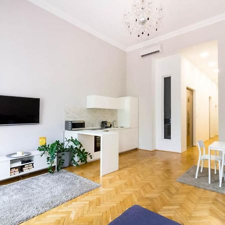 Luxury Lisbeth Apartman Budapest Luaran gambar