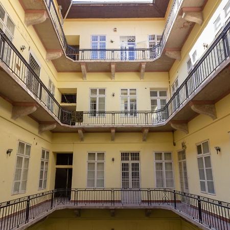 Luxury Lisbeth Apartman Budapest Luaran gambar
