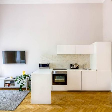 Luxury Lisbeth Apartman Budapest Luaran gambar